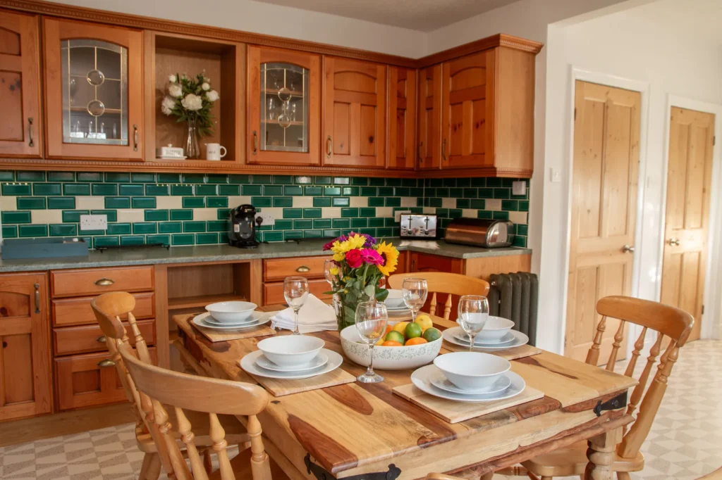 Family kitchen perfect for a big family meal together, whilst on holiday.